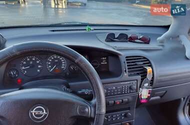 Минивэн Opel Zafira 2004 в Виннице
