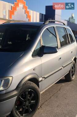 Мінівен Opel Zafira 2003 в Кам'янець-Подільському