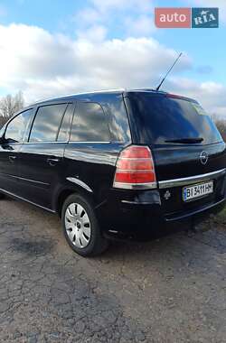 Мінівен Opel Zafira 2007 в Нових Санжарах