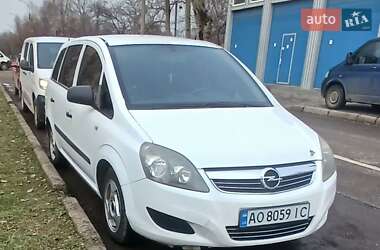 Мінівен Opel Zafira 2010 в Ужгороді