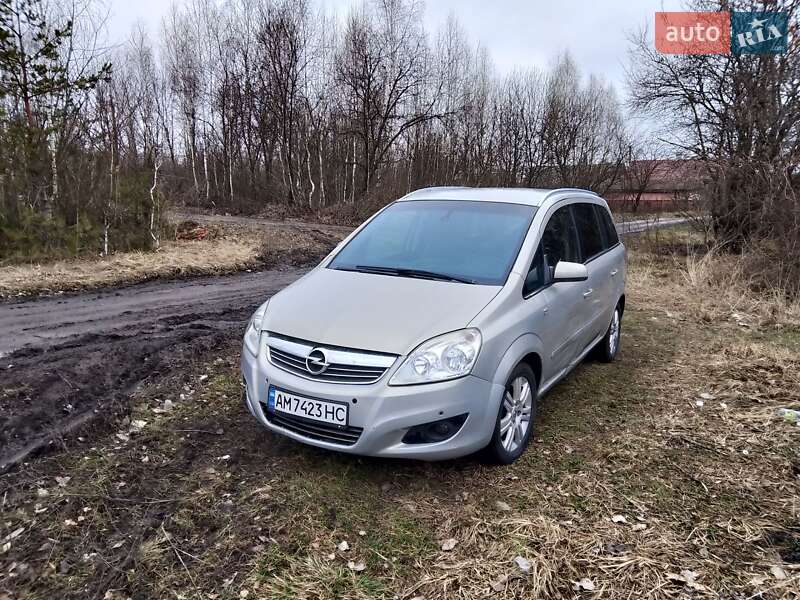 Мінівен Opel Zafira 2010 в Довбиші