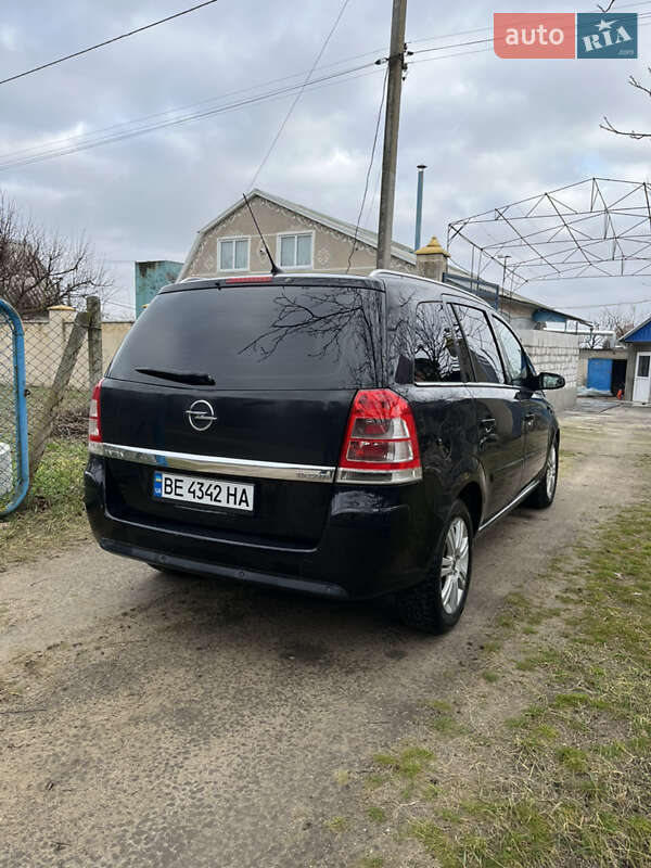 Минивэн Opel Zafira 2008 в Николаеве