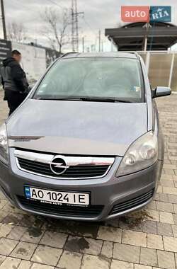 Мінівен Opel Zafira 2007 в Сваляві