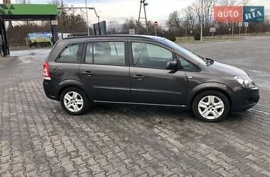 Мінівен Opel Zafira 2014 в Луцьку