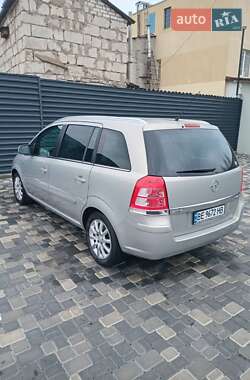 Минивэн Opel Zafira 2010 в Николаеве