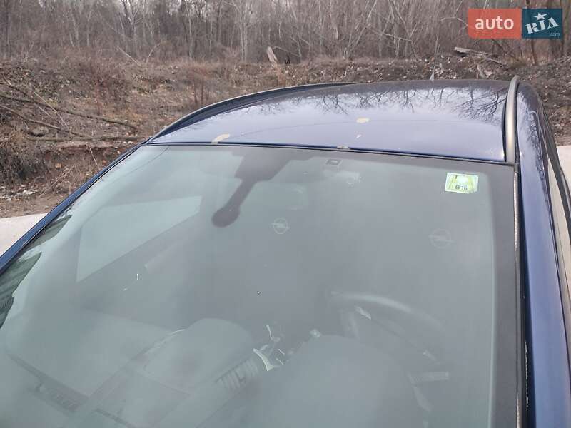Минивэн Opel Zafira 2008 в Киеве