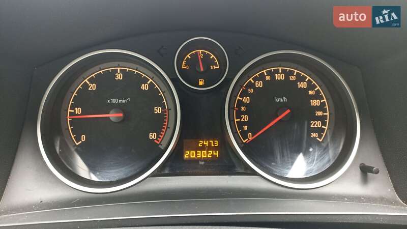 Мінівен Opel Zafira 2010 в Нововолинську