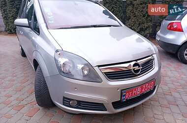 Минивэн Opel Zafira 2007 в 