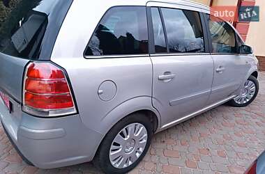 Минивэн Opel Zafira 2007 в 