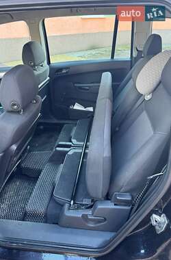Минивэн Opel Zafira 2008 в 