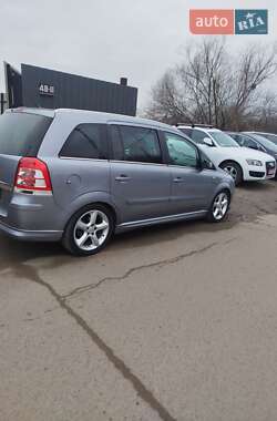 Минивэн Opel Zafira 2009 в Луцке