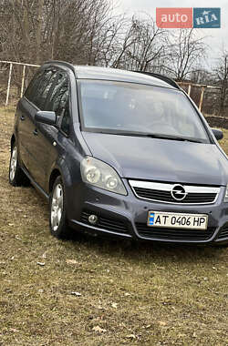 Минивэн Opel Zafira 2006 в Городенке