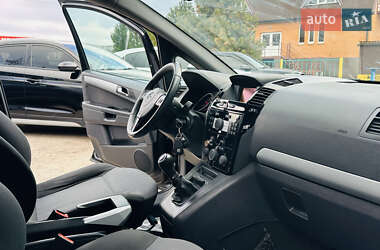 Минивэн Opel Zafira 2010 в 