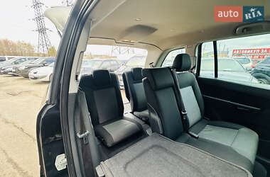 Минивэн Opel Zafira 2010 в 