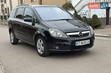 Минивэн Opel Zafira 2006 в Ивано-Франковске