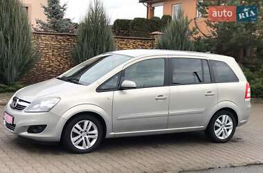 Мінівен Opel Zafira 2008 в Чернівцях