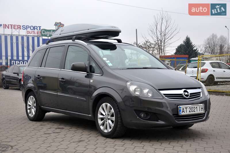 Мінівен Opel Zafira 2013 в Львові