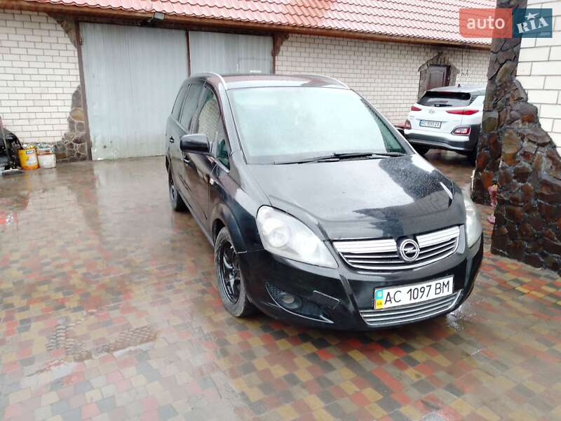 Мінівен Opel Zafira 2011 в Луцьку