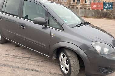 Минивэн Opel Zafira 2010 в Емильчине