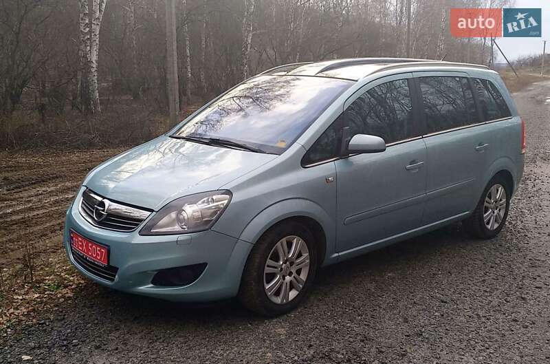 Минивэн Opel Zafira 2009 в Харькове