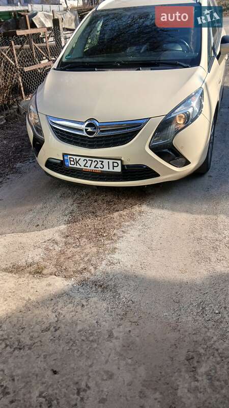 Минивэн Opel Zafira 2016 в Дубно