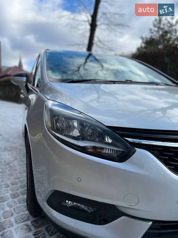 Мінівен Opel Zafira 2018 в Львові