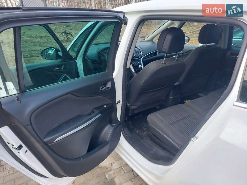Минивэн Opel Zafira 2014 в Подбуже