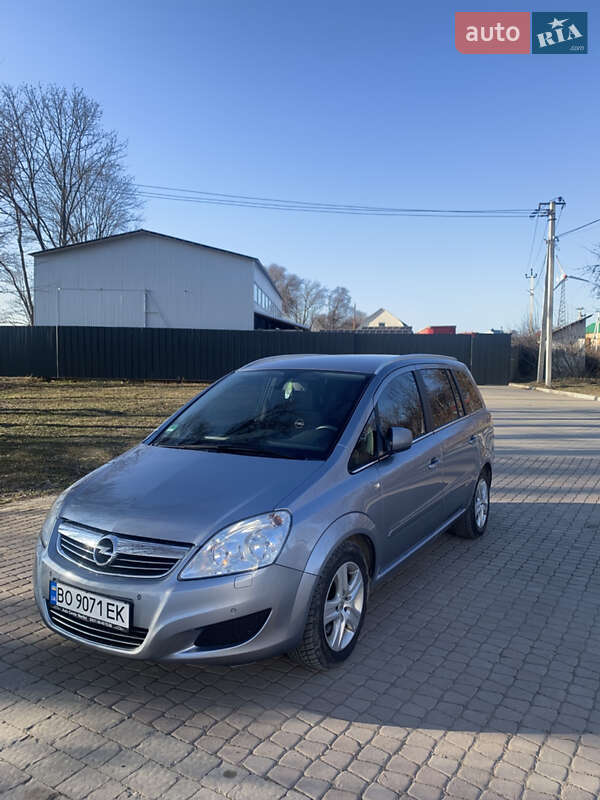 Минивэн Opel Zafira 2009 в Бучаче