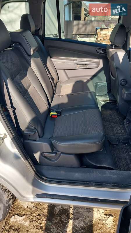 Мінівен Opel Zafira 2010 в Івано-Франківську