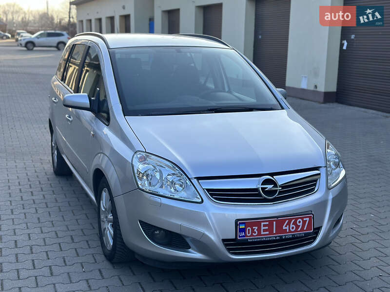 Мінівен Opel Zafira 2009 в Хмельницькому