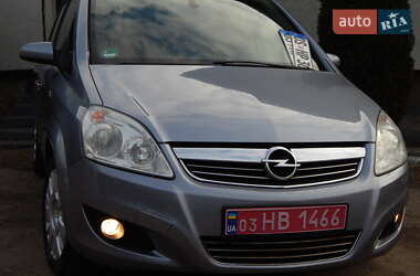 Минивэн Opel Zafira 2008 в 