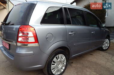 Минивэн Opel Zafira 2008 в 