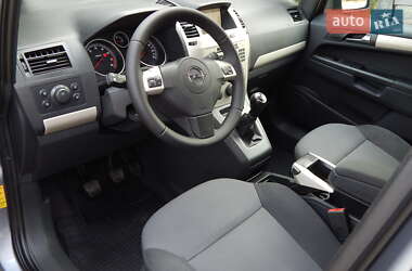 Минивэн Opel Zafira 2008 в 