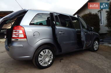 Минивэн Opel Zafira 2008 в 