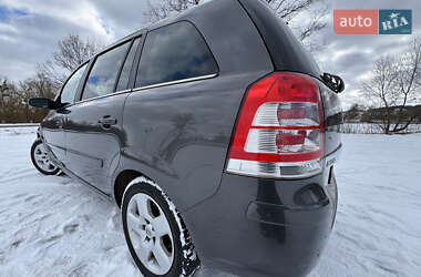 Минивэн Opel Zafira 2009 в Черкассах