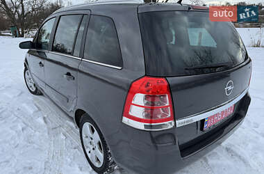 Минивэн Opel Zafira 2009 в Черкассах