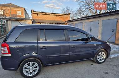 Минивэн Opel Zafira 2010 в Дунаевцах