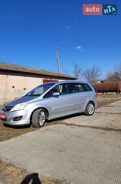 Минивэн Opel Zafira 2009 в Черновцах