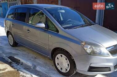 Минивэн Opel Zafira 2005 в Луцке