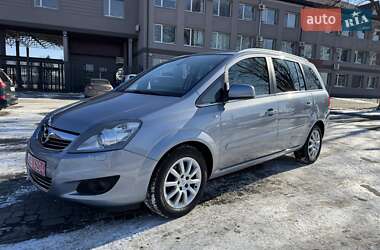 Минивэн Opel Zafira 2010 в Луцке