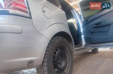 Минивэн Opel Zafira 2006 в 