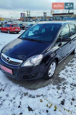 Мінівен Opel Zafira 2010 в Чернівцях