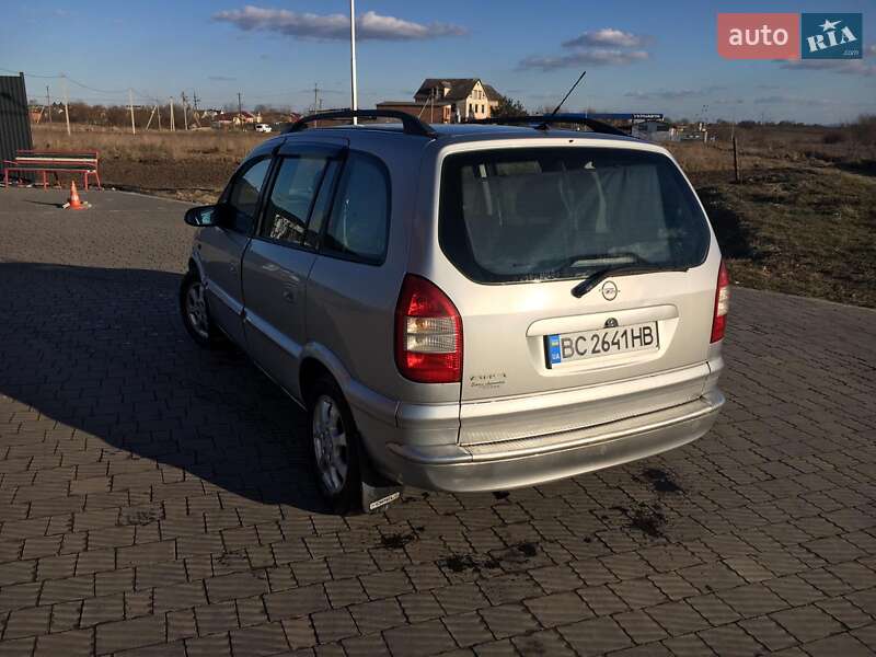 Минивэн Opel Zafira 2003 в Буске