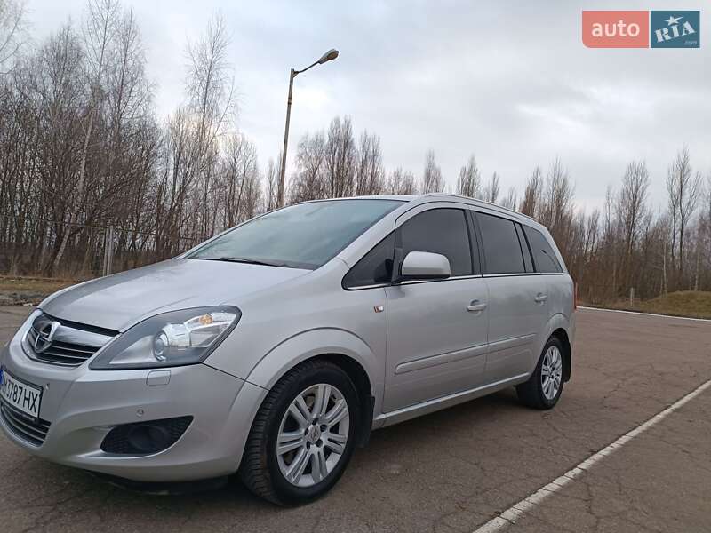 Мінівен Opel Zafira 2013 в Бердичеві