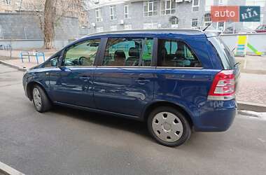 Мінівен Opel Zafira 2011 в Києві