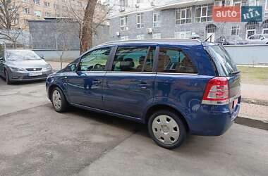 Мінівен Opel Zafira 2011 в Києві