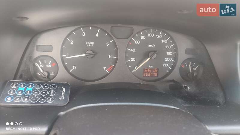 Мінівен Opel Zafira 2000 в Каневі