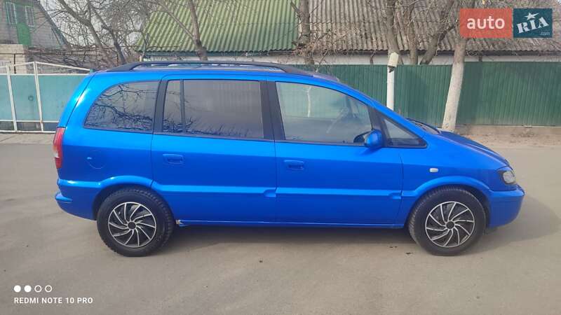 Мінівен Opel Zafira 2000 в Каневі