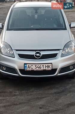 Мінівен Opel Zafira 2005 в Червонограді