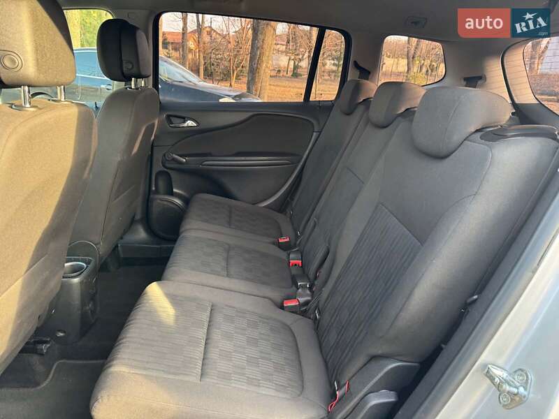Минивэн Opel Zafira 2012 в Киеве